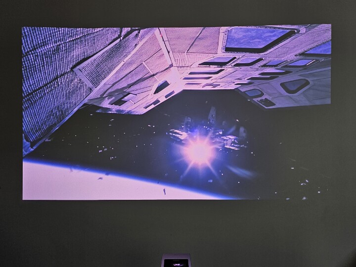 LG CineBeam S超短焦4K微型投影機開箱