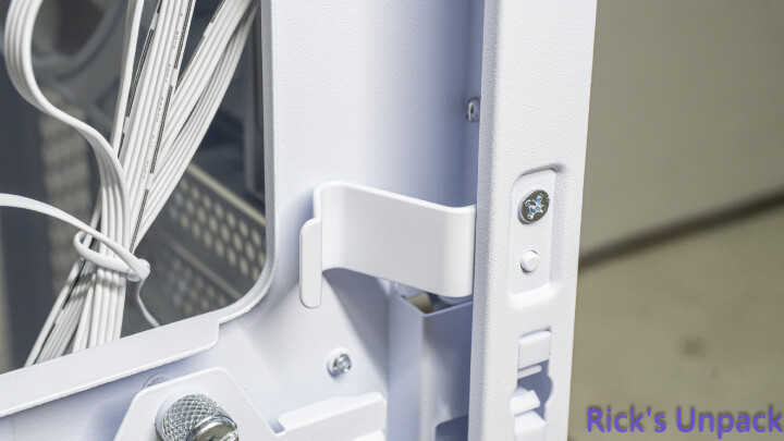 【開箱】與音響絕配的機殼 | LIAN LI LANCOOL 217 INF WHITE