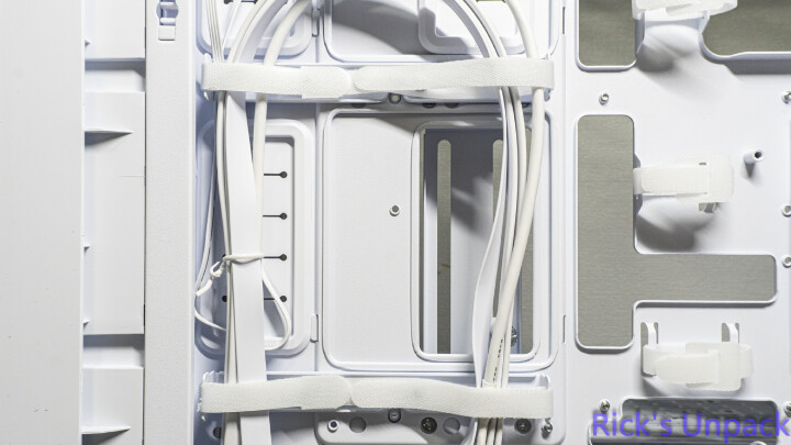 【開箱】與音響絕配的機殼 | LIAN LI LANCOOL 217 INF WHITE