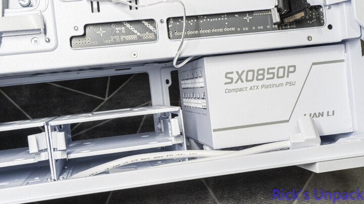 【開箱】與音響絕配的機殼 | LIAN LI LANCOOL 217 INF WHITE