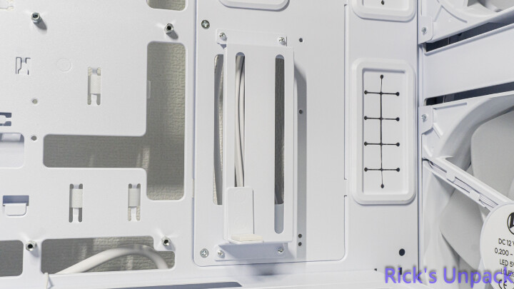 【開箱】與音響絕配的機殼 | LIAN LI LANCOOL 217 INF WHITE