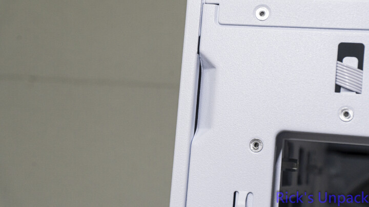 【開箱】與音響絕配的機殼 | LIAN LI LANCOOL 217 INF WHITE