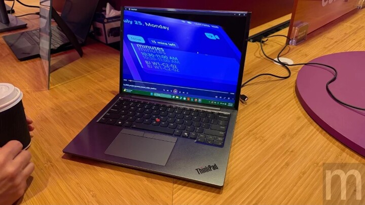 螢幕「能屈能伸」！聯想 ThinkPad 與 Legion 捲軸概念筆電現場動手玩，前者可能成為實際銷售產品