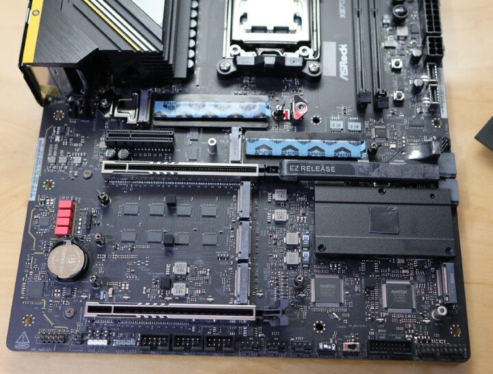 X870E Taichi OCF 太極 AMD 首款 OCF 為超頻而生