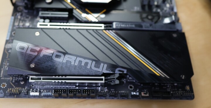 X870E Taichi OCF 太極 AMD 首款 OCF 為超頻而生