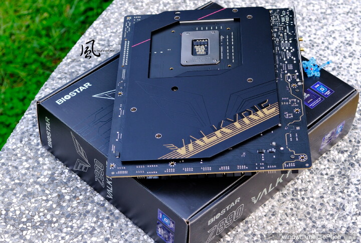 風冷實測！Intel U7 265K越級挑戰AMD R9 9900X搭載技嘉5080解析