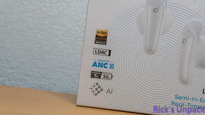 【開箱】soundcore首款半入耳藍芽耳機 | soundcore Liberty Buds