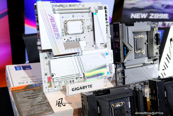 Intel展示最新Core Ultra生態系、系列3筆電與AI PC邊緣運算體驗會