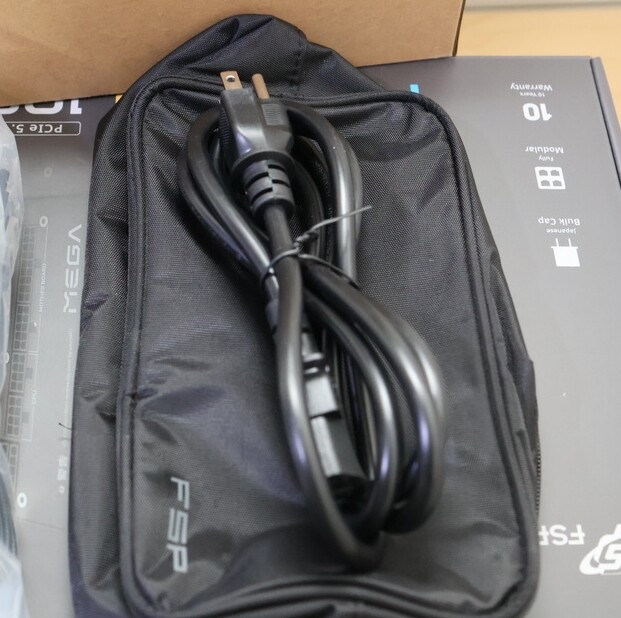  高階CP金牌選擇MIT 台灣製 FSP 全漢 MEGA GM 玩家級旗艦金牌