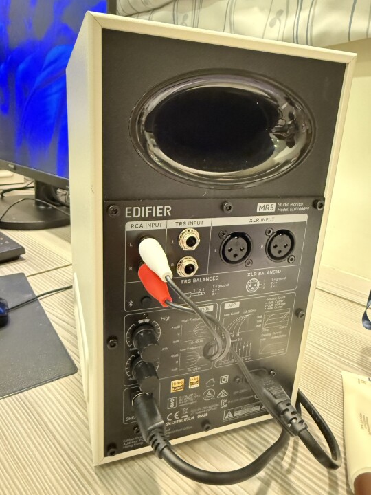 入門監聽喇叭 EDIFIER MR5 不專業分享