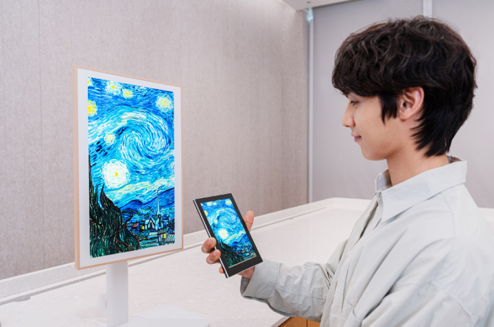 Samsung Display 展出多款新螢幕，甚至可以測心跳、血壓
