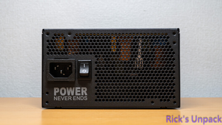 【開箱】高CP金牌全模組電源 | FSP VIC GM 850W