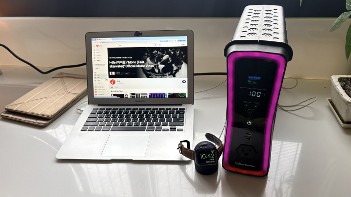 【深度開箱】CyberPower GX150C2M 不斷電系統：我的 「電力保險櫃」