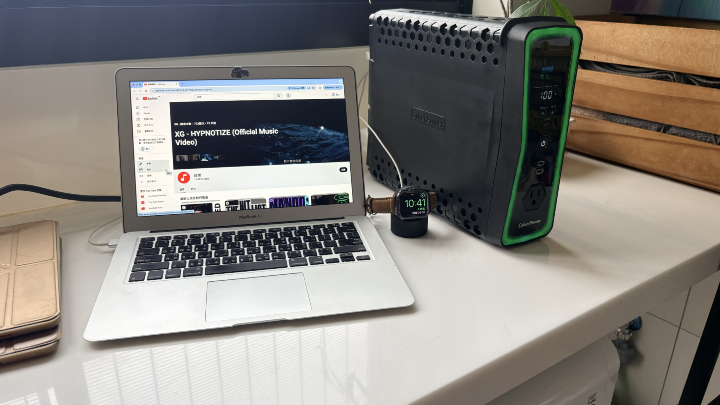 【深度開箱】CyberPower GX150C2M 不斷電系統：我的 「電力保險櫃」