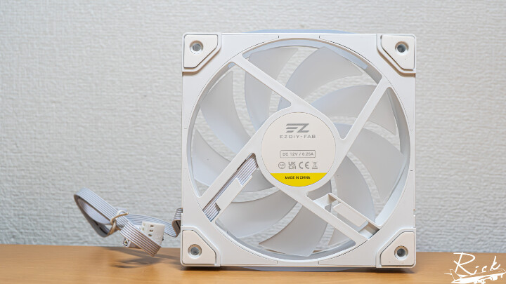 【開箱】高CP一體式結構RGB風扇 | EZDIY-FAB BF SERIES ARGB PWM風扇 【開箱】高CP一體式結構RGB風扇 | EZDIY-FAB BF SERIES ARGB PWM風扇