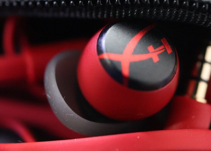 千元耳道式遊戲耳機 HyperX Cloud Earbuds II
