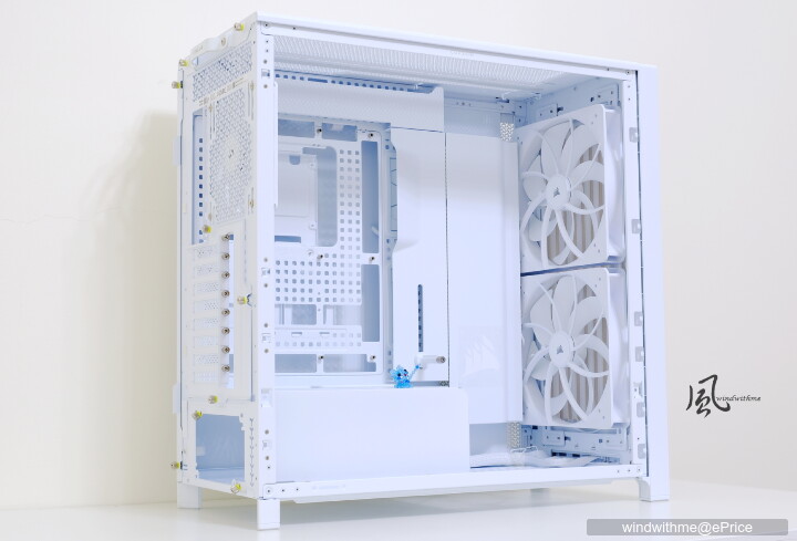 白色木紋新風格：X870E AERO X3D WOOD搭FRAME 5000D WOOD RS實測
