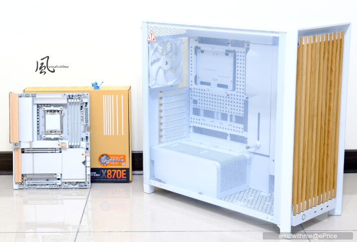 白色木紋新風格：X870E AERO X3D WOOD搭FRAME 5000D WOOD RS實測