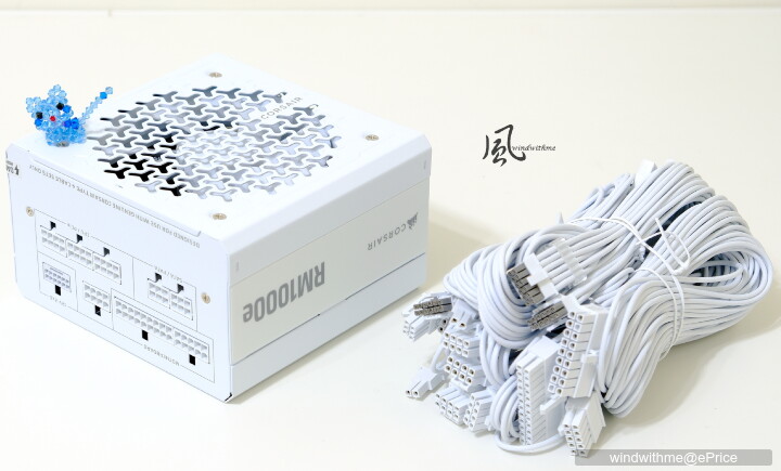 白色木紋新風格：X870E AERO X3D WOOD搭FRAME 5000D WOOD RS實測