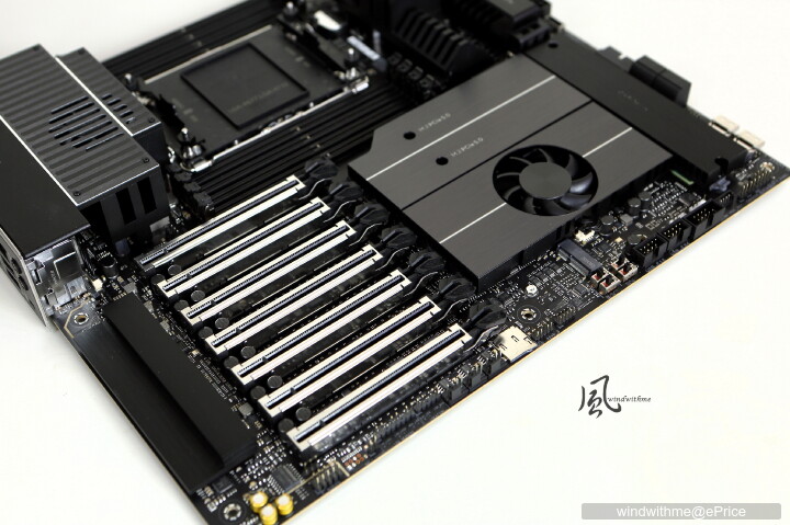 兼顧地端AI與遊戲！Intel Arc Pro B70 32G在Xeon工作站與270K雙平台實測
