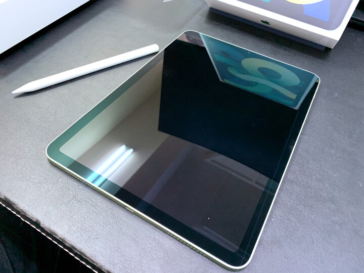 【開箱】iPad Air 4 V.S. Apple Pencil 2 V.S. 鍵盤式聰穎雙面夾