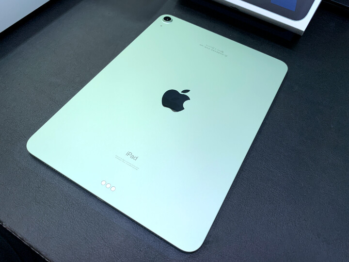 【開箱】iPad Air 4 V.S. Apple Pencil 2 V.S. 鍵盤式聰穎雙面夾