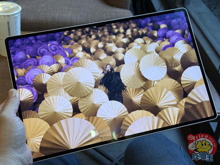 「大」有可為：Samsung Galaxy Tab S10 Ultra 與鍵盤配件外觀、性能、相機、影音、AI 功能開箱實測