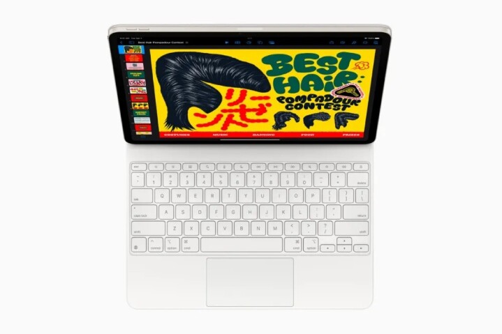 Apple-iPad-Air-and-Magic-Keyboard-top-view-250304_big.jpg.large_2x.jpg